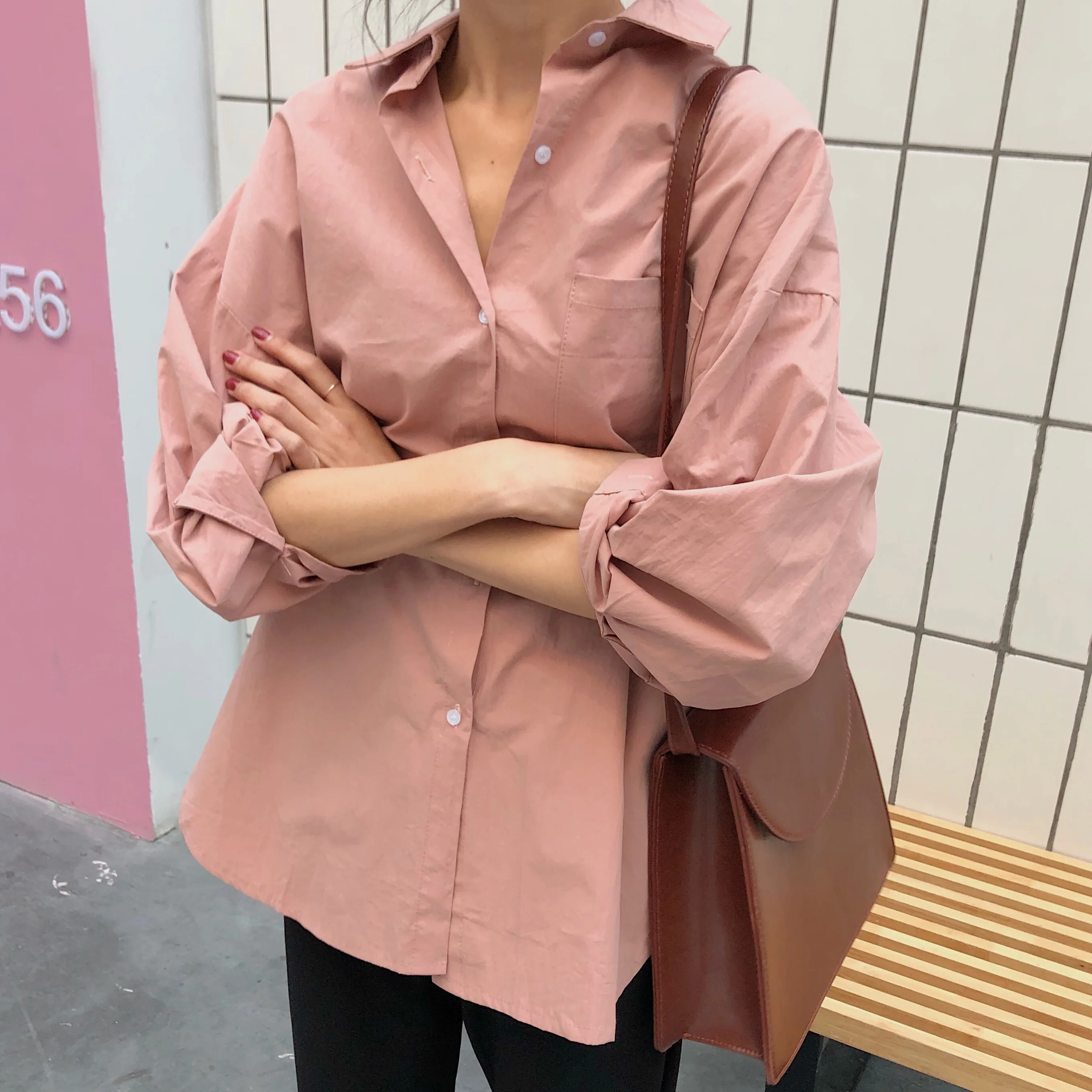 

2021 Fashion Spring Autumn Women Shirts White Plain Loose Oversized Blouses Female Tops Loose BF Korean Style Blusas Pockets