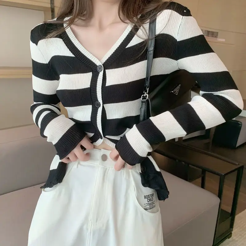 

Женский трикотажный кардиган, облегающие Топы контрастных цветов в полоску с V-образным вырезом и длинными рукавами, осень 2022