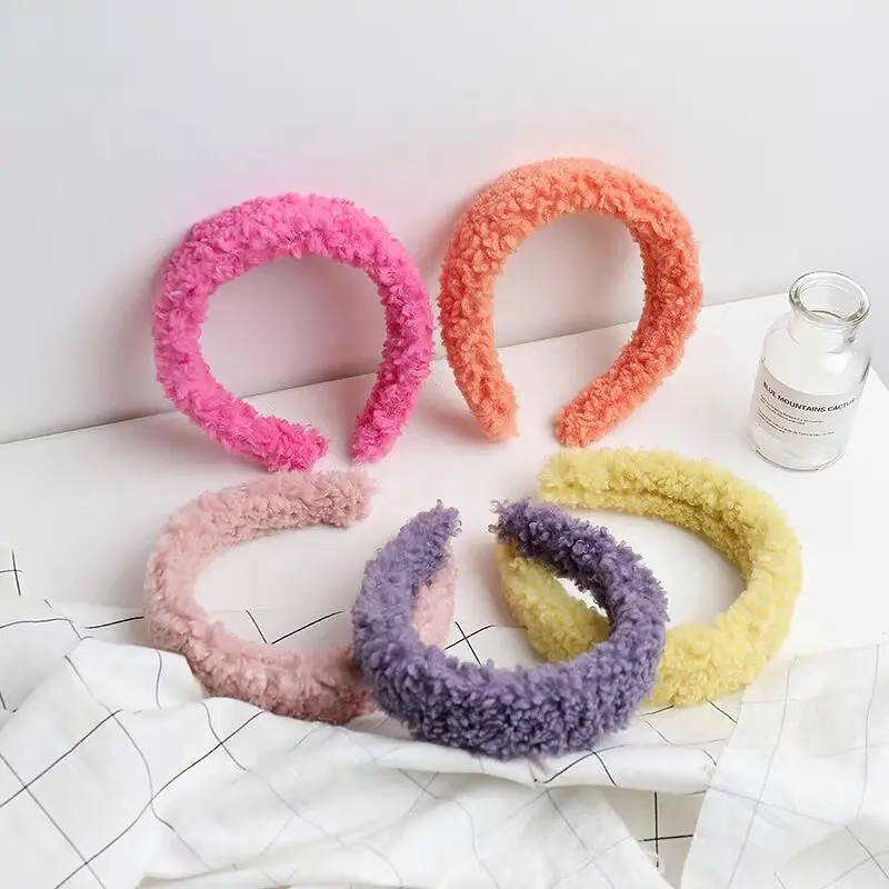 Ободок для волос теплый с широкими полями из ягненка 1 шт. |