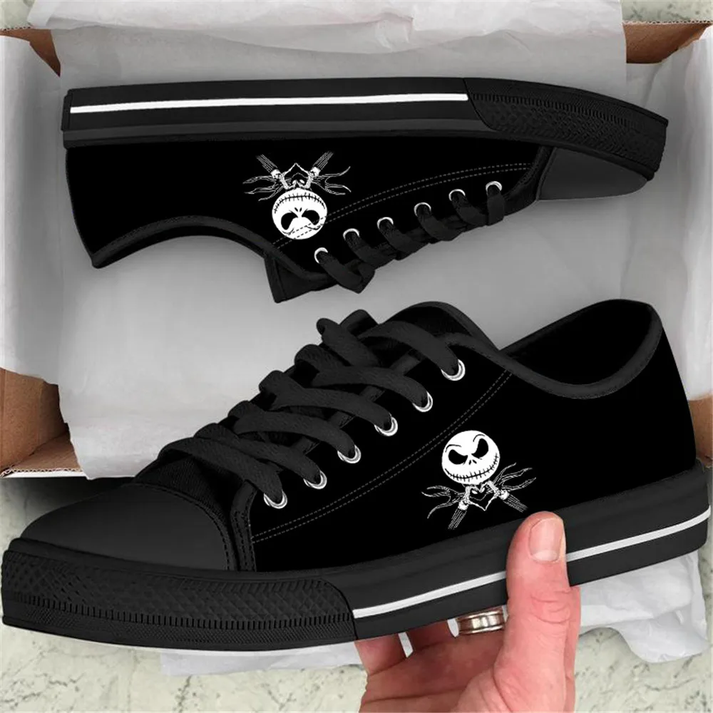 

ELVISWORDS Skull with Heart Pattern Stylish Vulcanized Shoes for Ladies Low Top Canvas Lace Up Flats zapaotos de mujer 2021