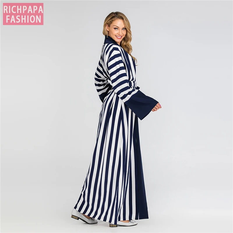 Женское кимоно в полоску мусульманском стиле | Тематическая одежда и униформа