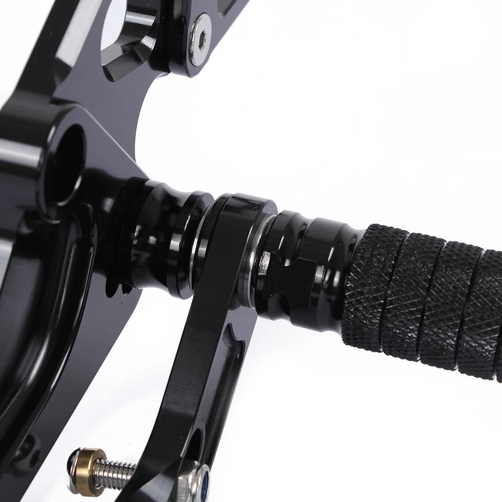 

Motorcycle CNC Aluminum Adjustable Footrest Rearset Foot Pegs For Yamaha MT-07 MT07 2013 2014 2015 2016 2017