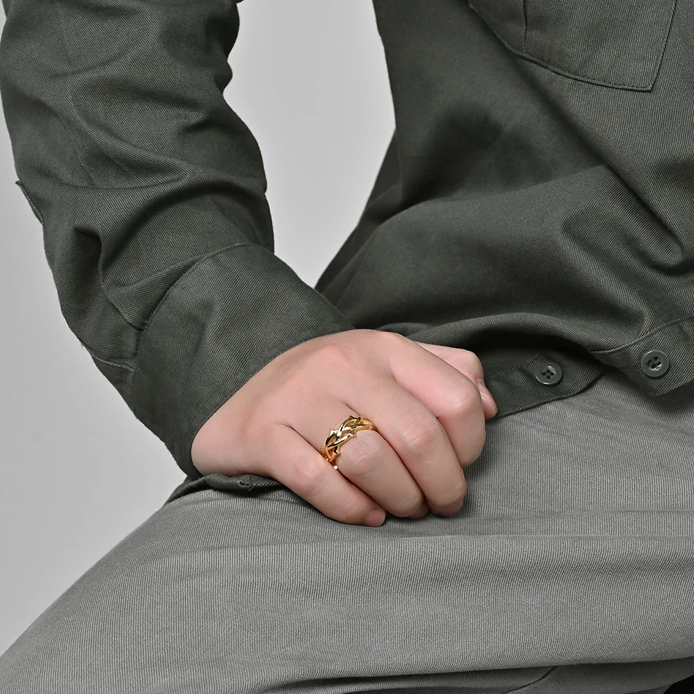 

2021 Soul Men's new personality male ring, thorns and vines, niche trend titanium steel hand jewelry