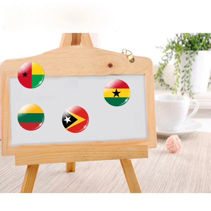 Флаг Гвинеи-биу 30 мм магнит на холодильник Литва Тимор-Лешти Гана стеклянный