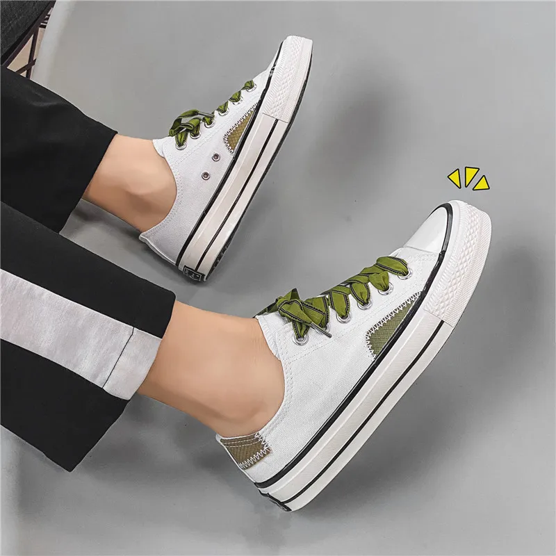 

Low Top Canvas Shoes Vulcanized Sneakers Comfortable and Breathable Sports and Leisure Fashion Style Simple Design