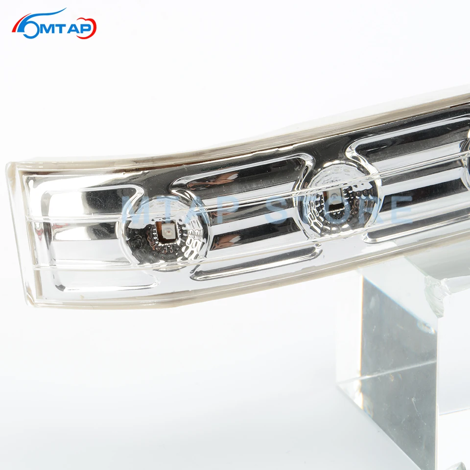 Светодиодная лампа для автомобильного зеркала заднего вида Hyundai Tucson IX35 2009