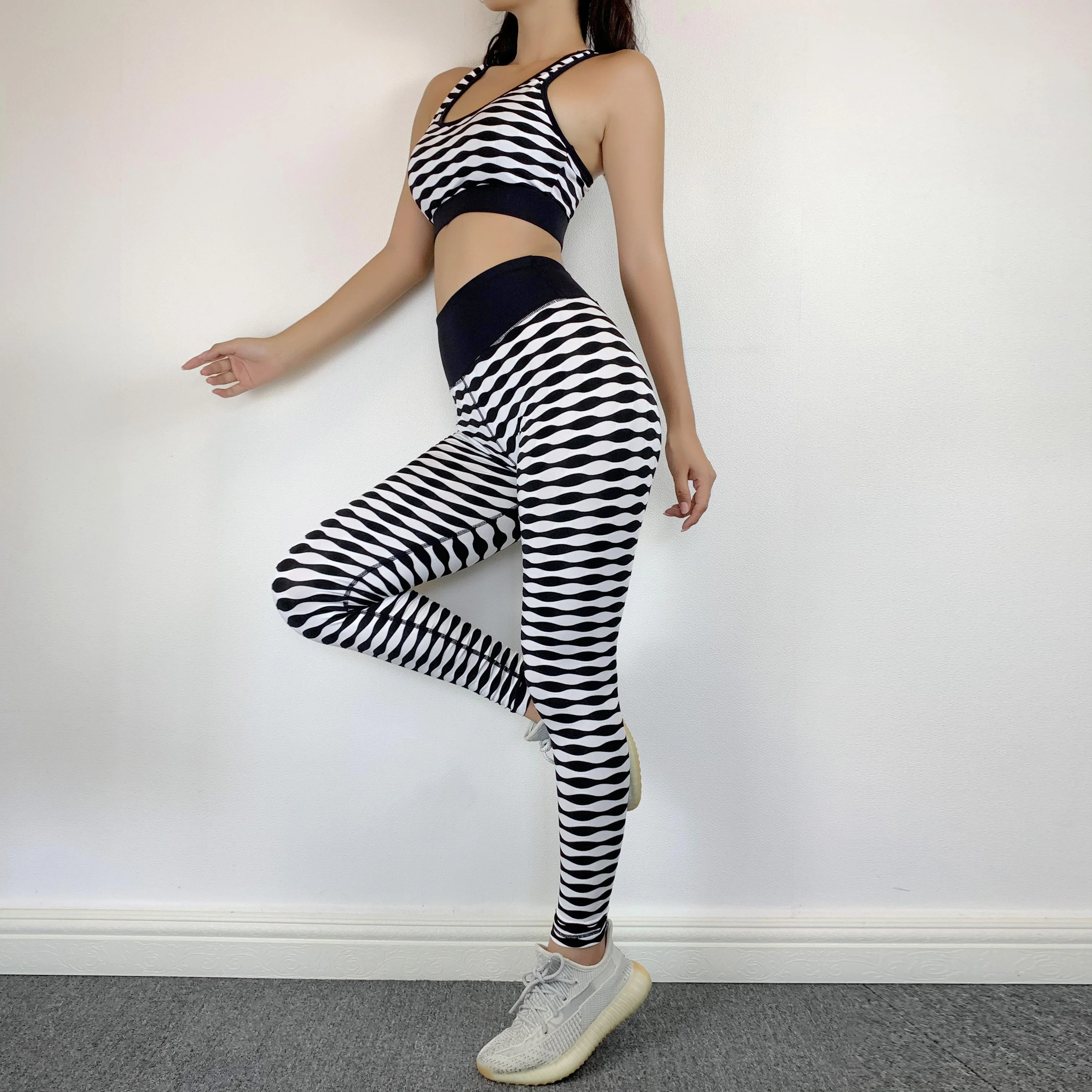 

2 Pcs Yoga Sets Women Quick Dry Stripe Sport Suit Running Sportwear Girls Crop Tops Gym Bra High Waist Hip Lifting Leggings Suit