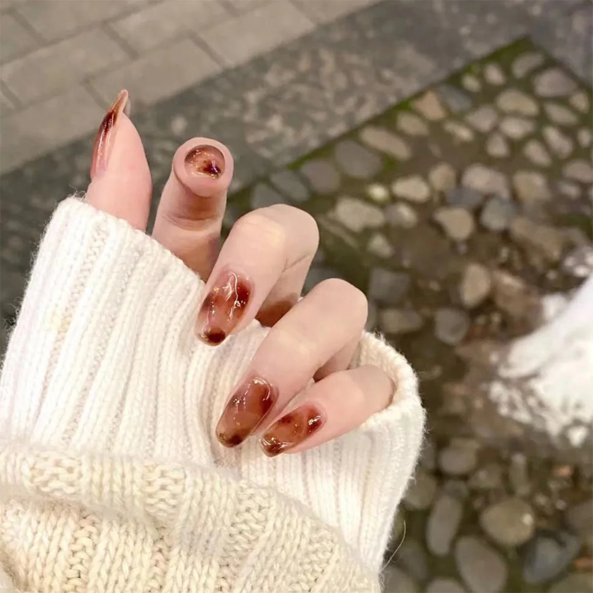 

24pcs/set Amber Gold Short Fake Nails Full cover Fashion Nail Design Elegant Nail Decoration Nail Tips Press On Nails