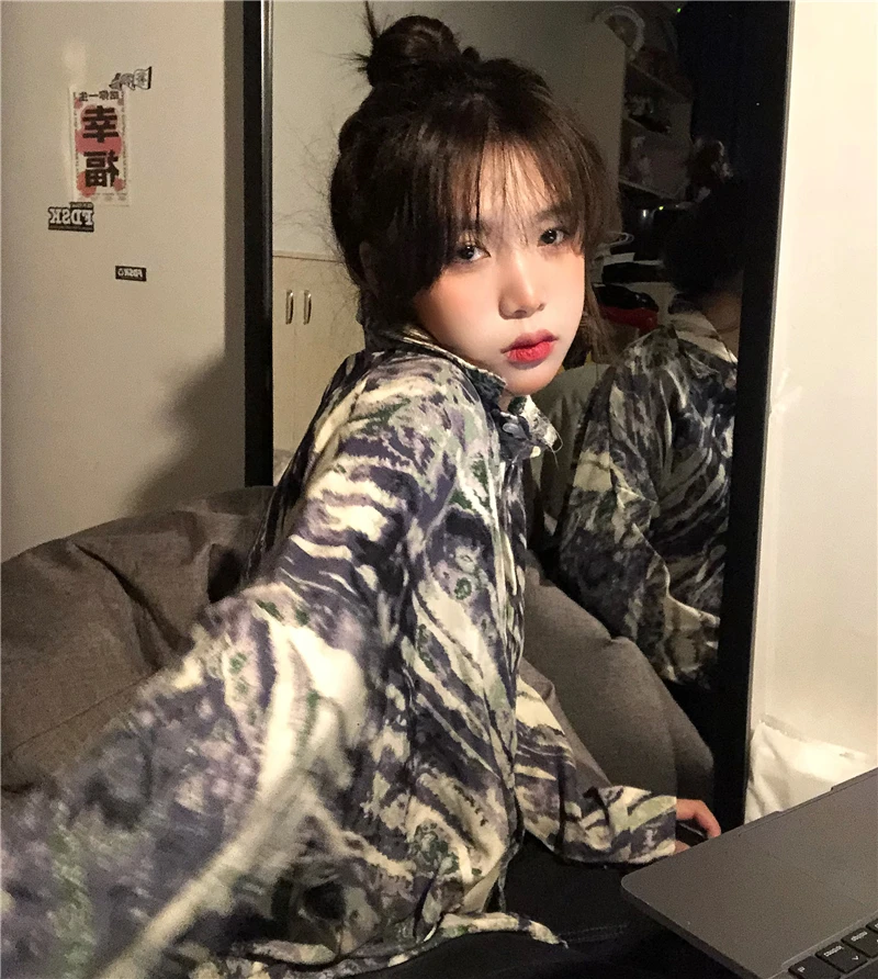 

Chic Hipster Streetwear Loose Print Blusas Mujer De Moda Women's Clothing Turn-down Collar Long Sleeve Ladies Tops Korean New