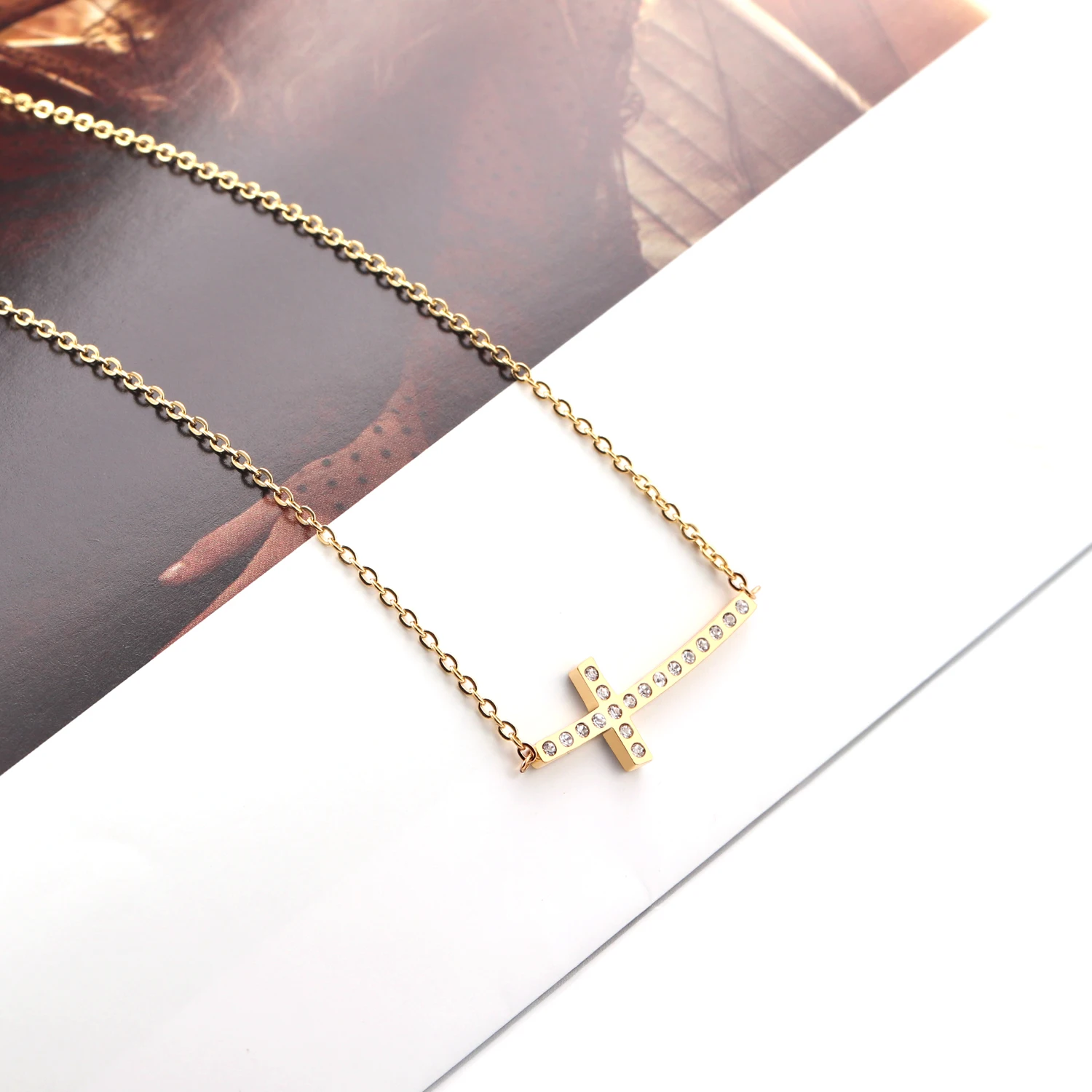 Роскошное стальное ожерелье лучших друзей золотого цвета крест с фианитом кулон