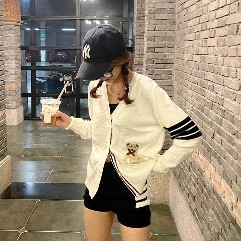 

TB THOM Brand Women Cardigan Wool V-Neck Bear Cartoon Sweater Slim Casual Outerwear Double Pockets Long Sleeve Knitting