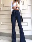 Женские джинсы-бойфренды с завышенной талией и широкими штанинами