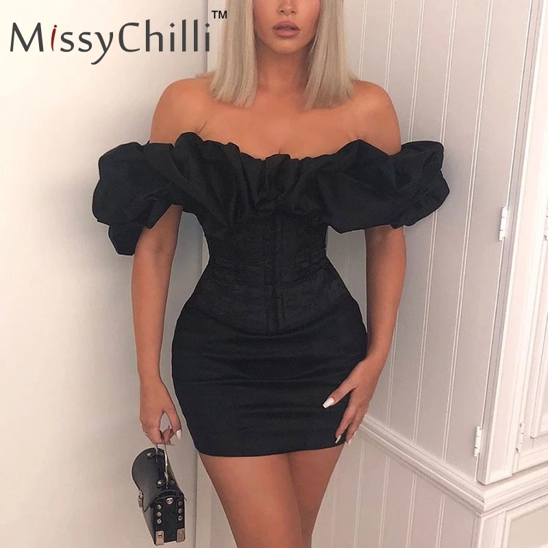 Женское платье с оборками и открытыми плечами MissyChilli облегающее черное летнее