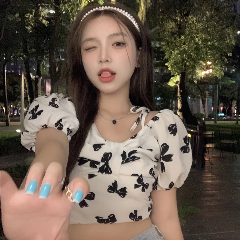 

French Bow Tie, Square Neck Short Sleeve Shirt, Female Design Sense Niche 2021 Summer New Korean Style Top