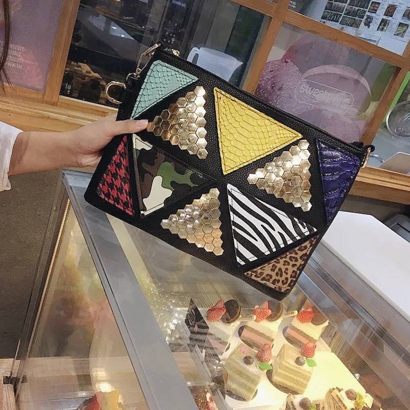 Женская Лоскутная сумка мессенджер с заклепками маленькая дизайнерская через