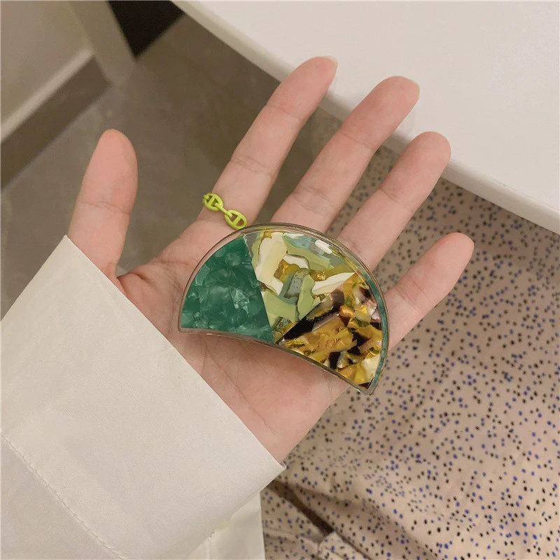 

Korean Fashion Acrylic Women Hair Claws Simple Green Color Hair Clips Retro Make Up Hairdress Hair Styling Tool Hairpins