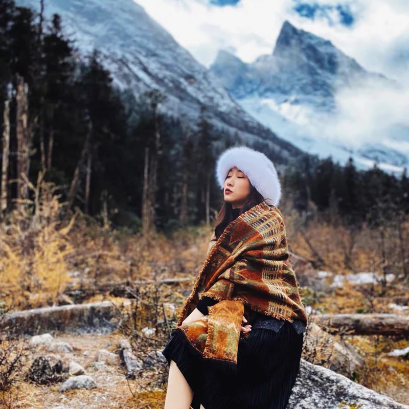 VANOVICH Tibet Retro Ethnic Travel Warm Shawl 2022 Autumn and Winter New Womens Coats Capes |