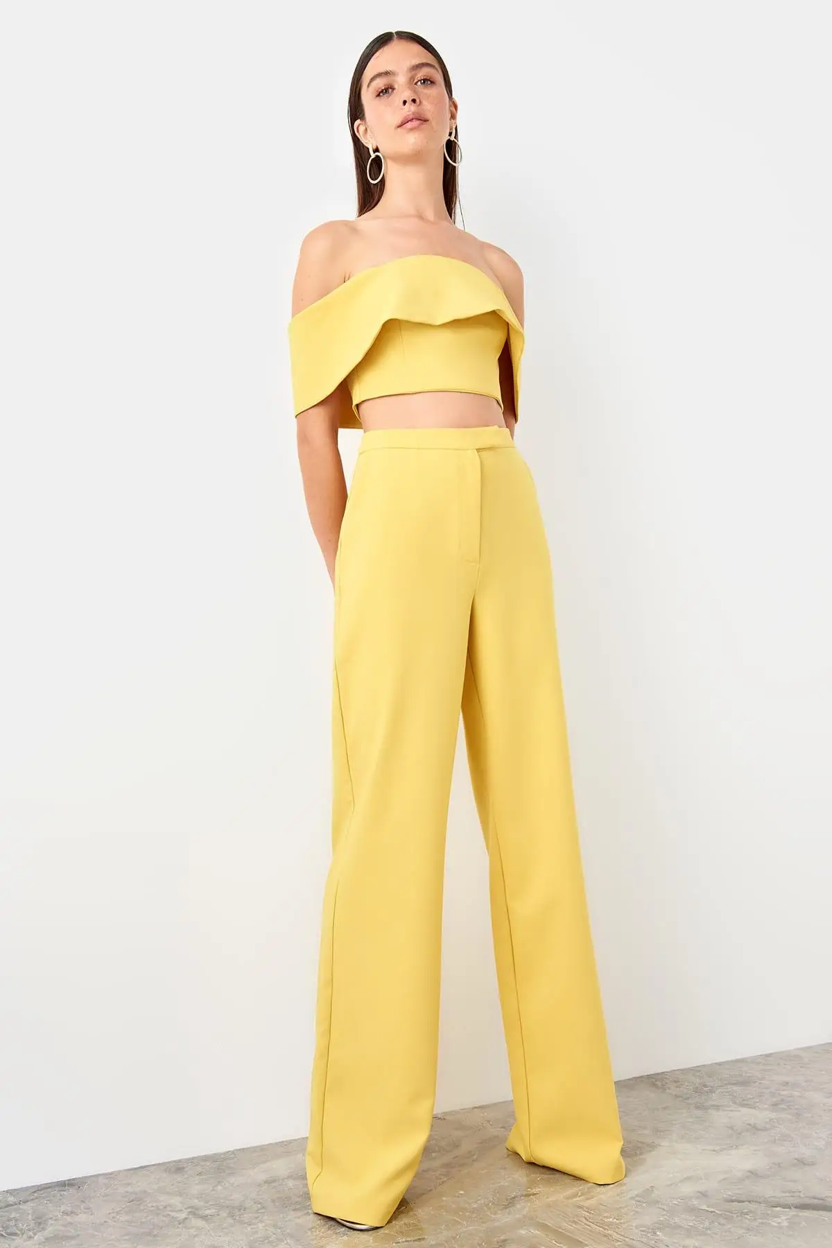 Trendyol желтые брюки-сигареты TPRSS19PL0145 | Женская одежда