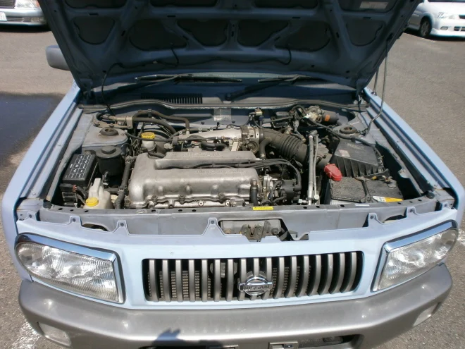 Nissan Rasheen 1994