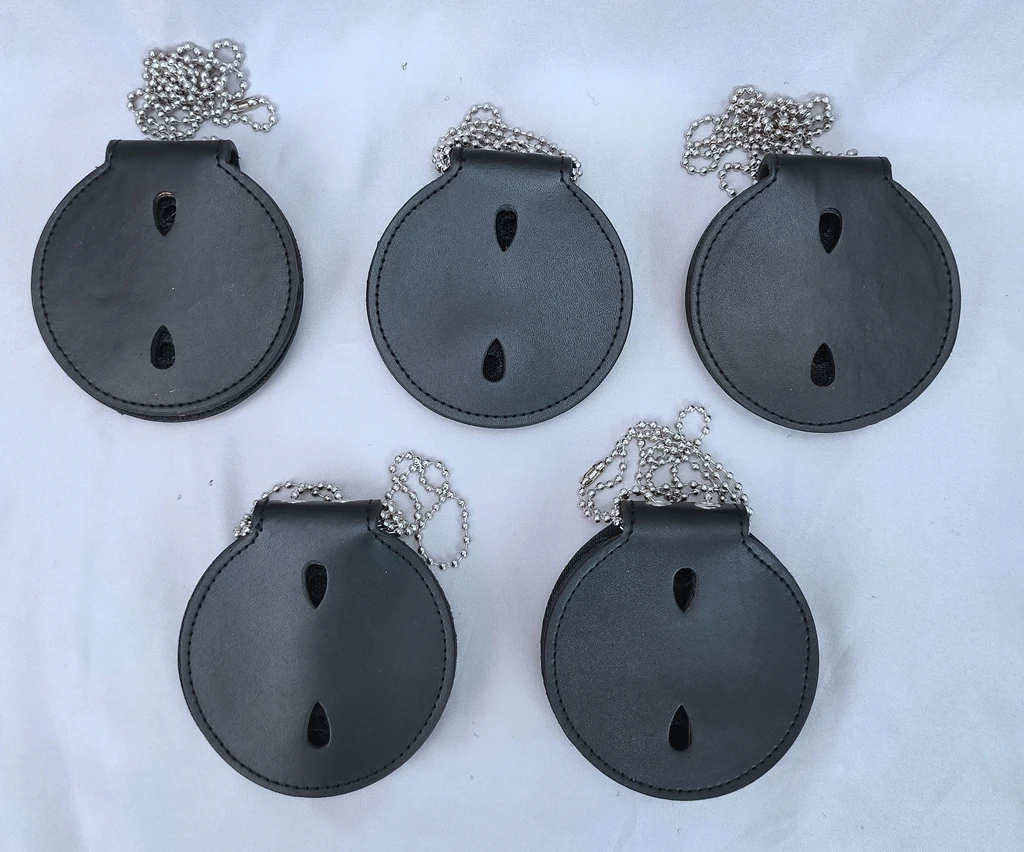 5PCS Us Police Badge Round Holder Leather Belt Clip BLACK Chains Pendant SIZE: 9 cm | Costumes