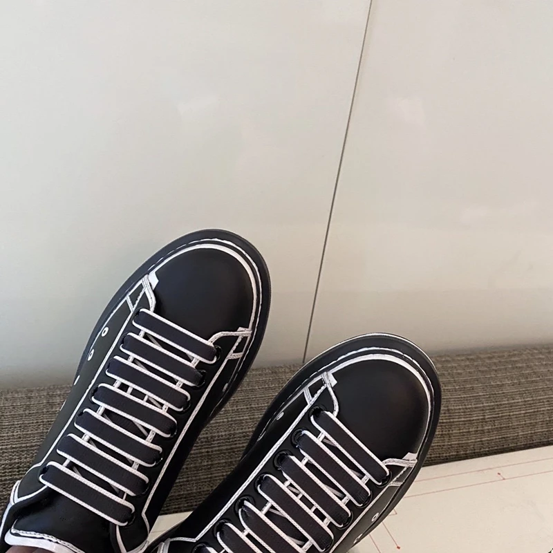 

Hand Painted Graffiti Women Sneakers Gneuine leather Lace Up Women Causal Shoes Chunky Platform Wedges Women Vulcanized shoes 43