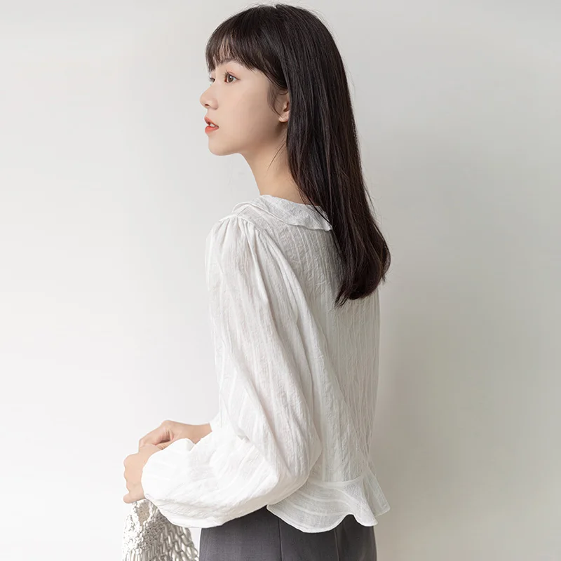 

White foam Sleeve Chiffon shirt women's new 2021 bow shirt French retro short design top