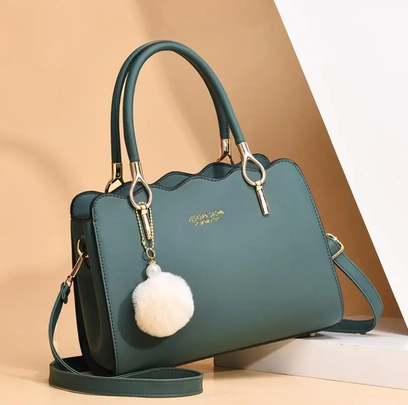 

Hot-selling Women's Bags Autumn Winter Fashion Plush Ball Pendant Shoulder Messenger Bag Simple Popular Handbag Crossbody Bags