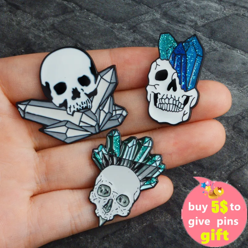 Кристальный череп бейдж в стиле Панк для одежды, джинсов и сумок, эмалевый брошь-значок Хэллоуинской ювелири из серии Подарков Фанатам и Друзьям с возможностью доставки.