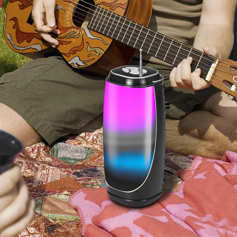 

Portable Speakers With Dual Horns And Diaphragms