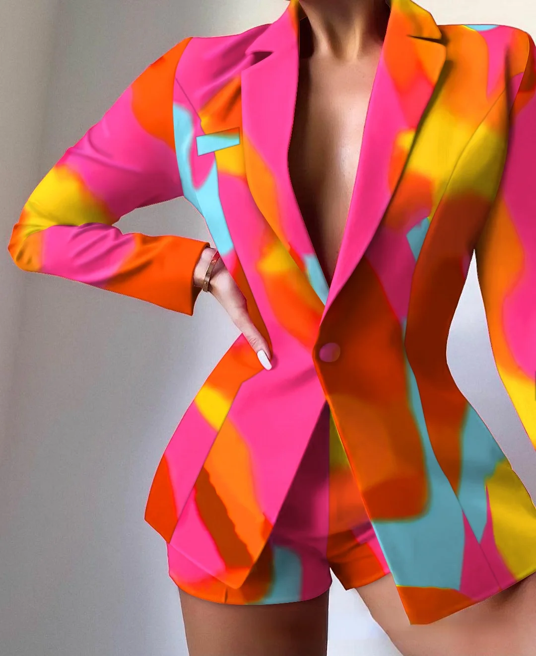 

Abstract Colorblock Print Single Button Tailored Blazer & Shorts