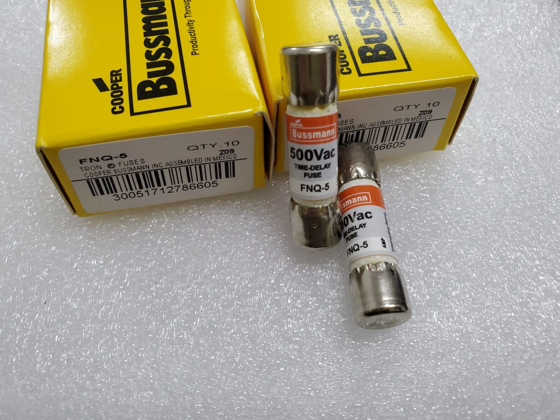 

Bussmann TRON TIME DELAY Fuse FNQ-1 FNQ-2 FNQ-5 500V