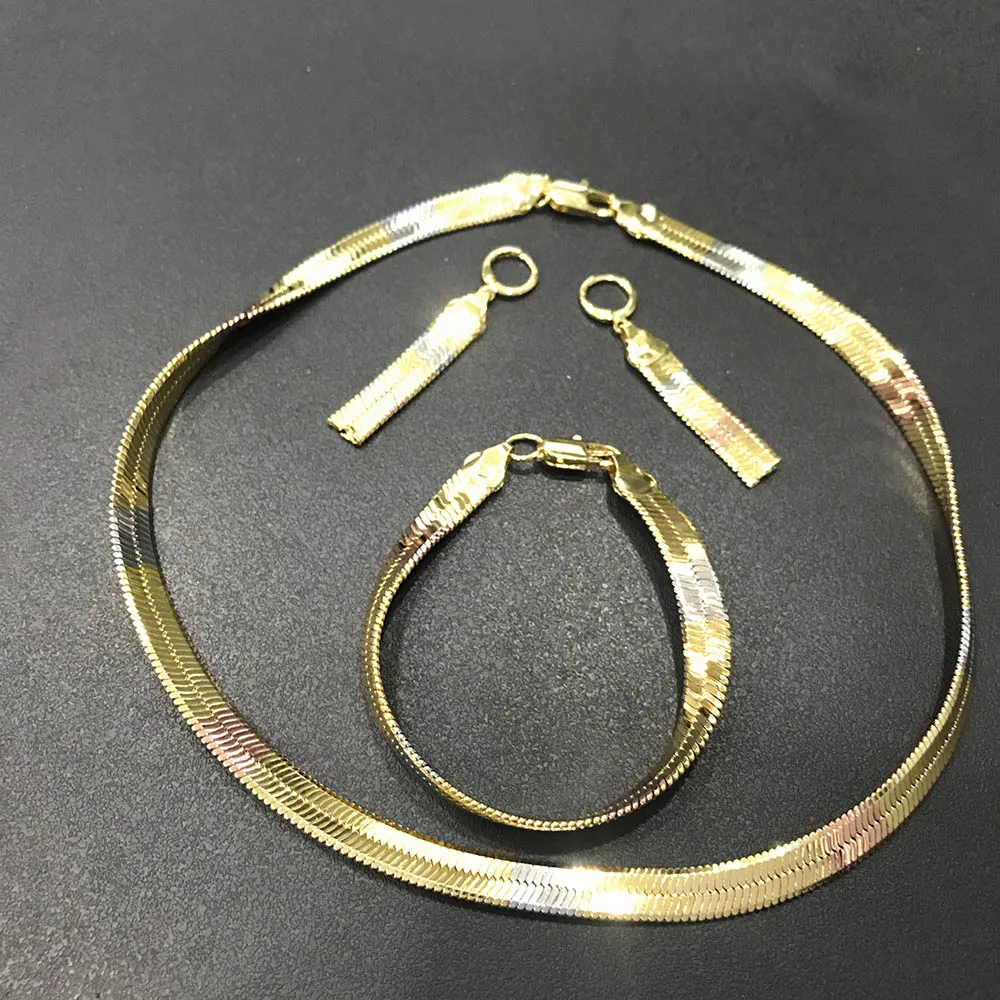 Закрытый магазин распродажа высокое качество Италия цвет золото 750 S набор