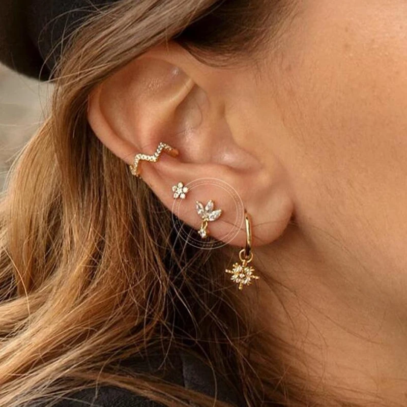 

KOJ Geometric Square Crown Stud Earrings for Women 925 Sterling Silver Crystal Earrings for Girls Women Exquisite Jewelry Gifts