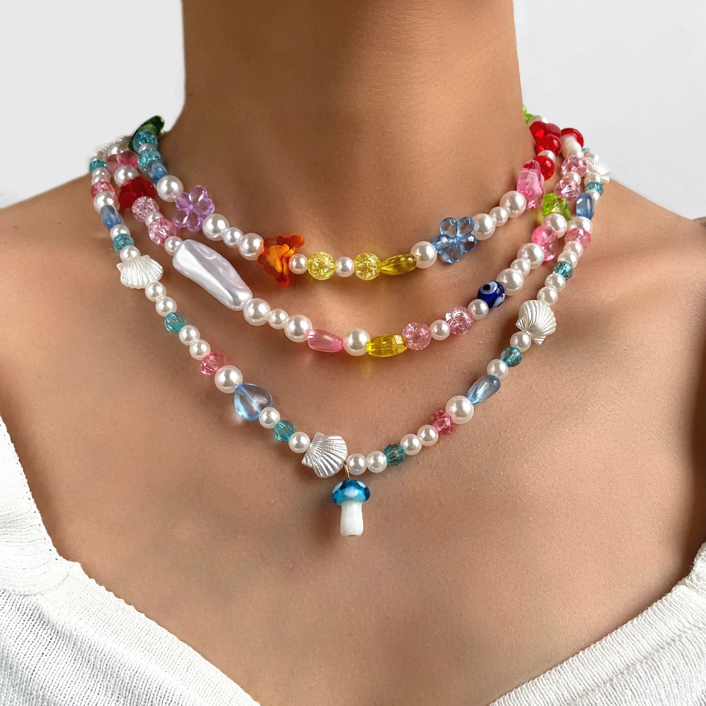 

HUANZHI 2021 Новое Розовое акриловое прозрачное жемчужное ожерелье в виде цветка с жемчужинами и кристаллами с насекомыми бабочками ювелирные и...