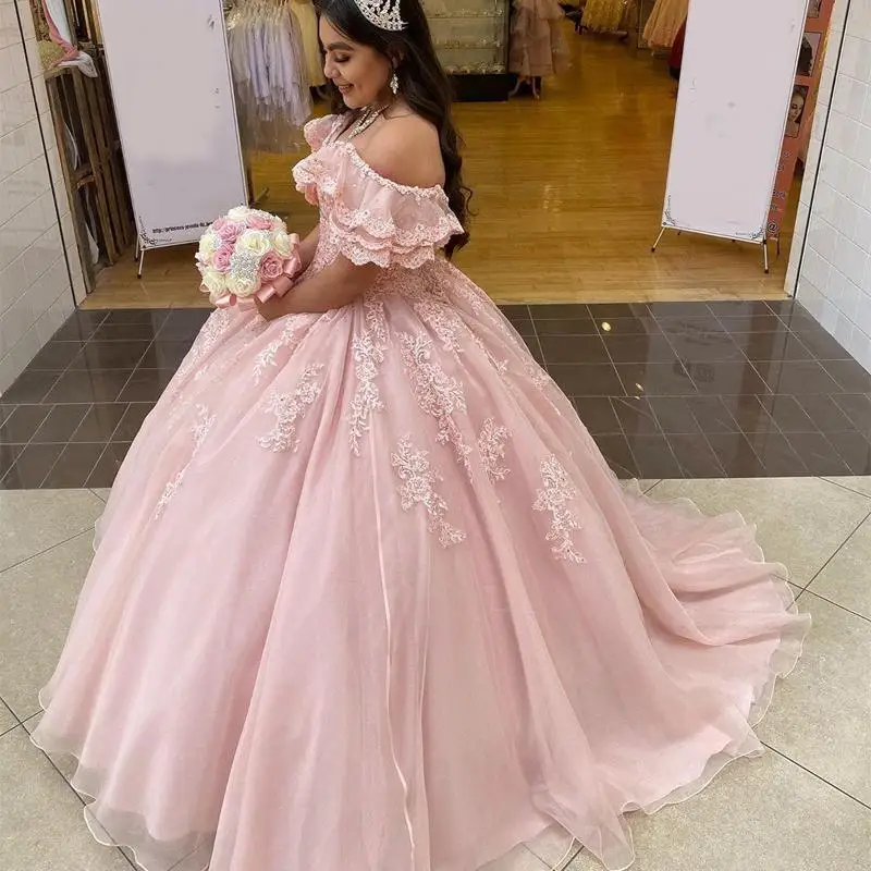 

Elegant Blush Pink Ball Gown Quinceanera Dresses Sweet 16 Prom Dresses Off the shoulder Lace Applique Beaded Cheap Floor Length