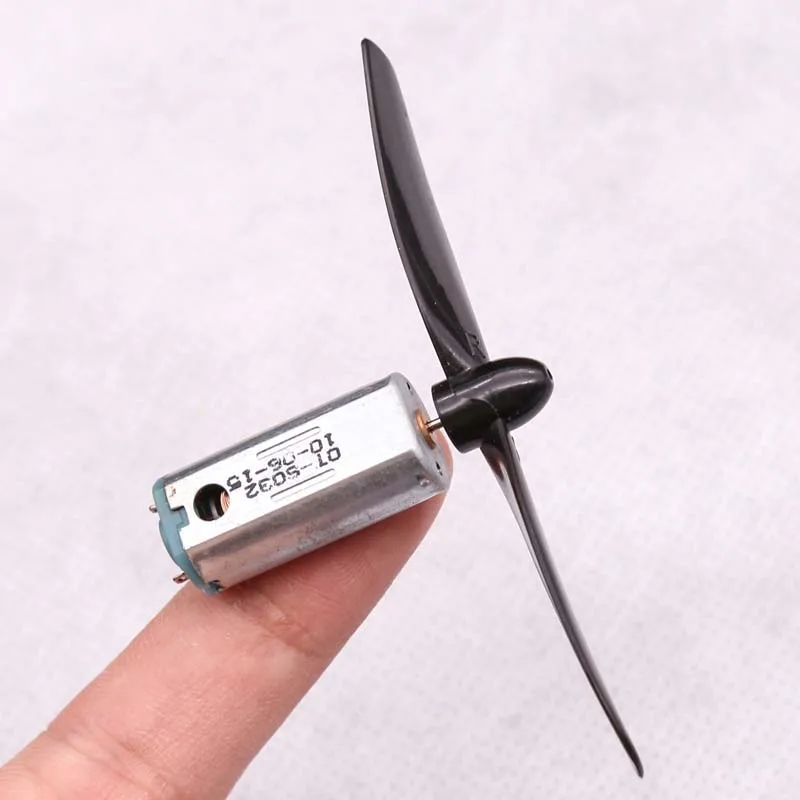 электродвигатель и пропелл