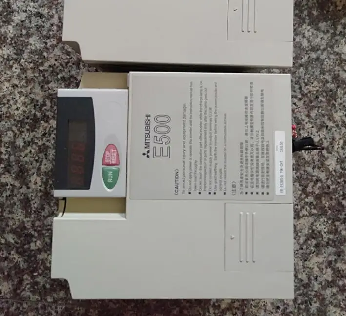 

FR-E520S-0.75K-CHT 220 кВт 85% в инвертор; Использованный, новый внешний вид; 3 месяца гарантии, бесплатная доставка