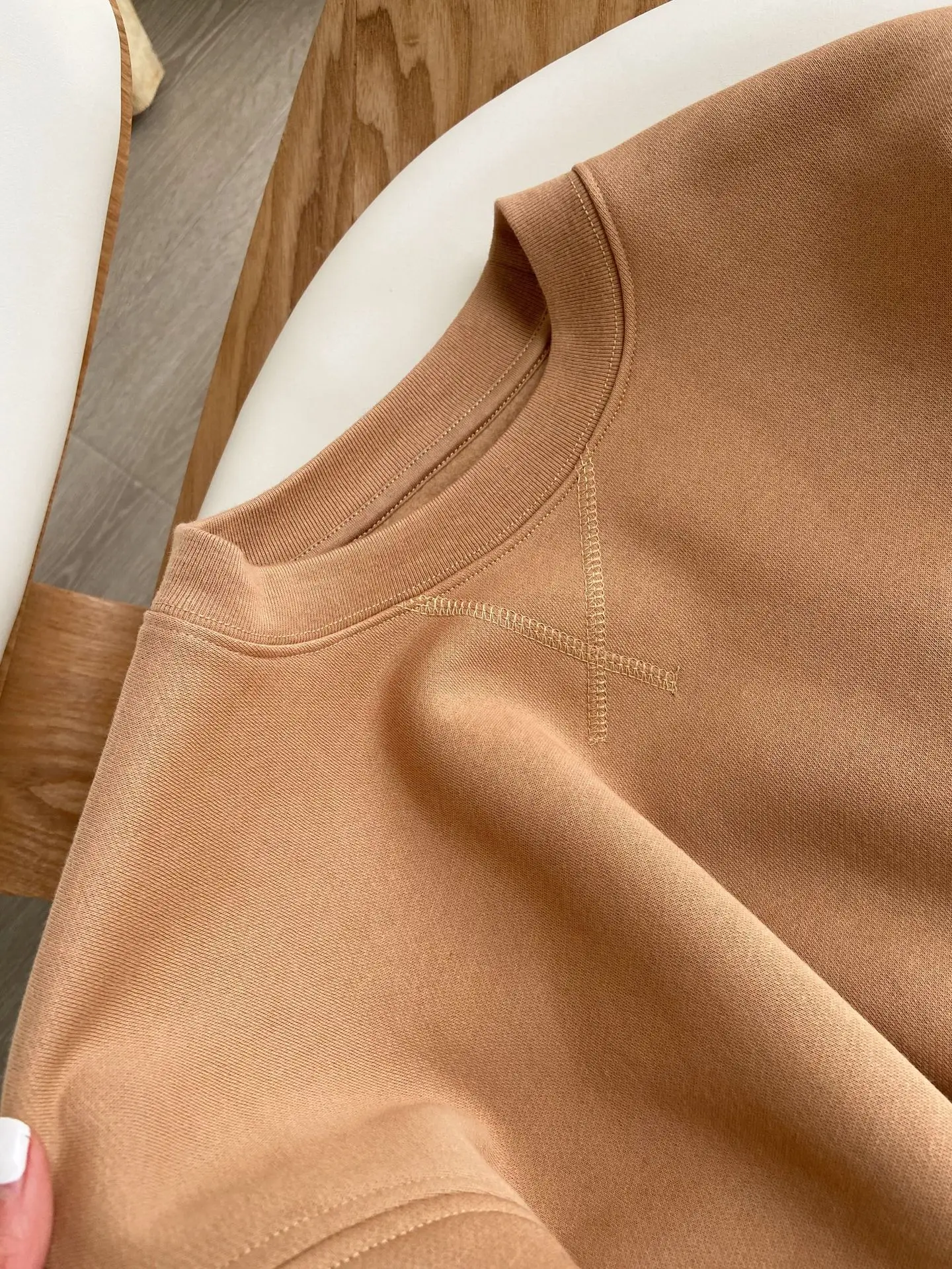 Пуловер с длинными рукавами и круглым вырезом вельветовый свитшот повседневный