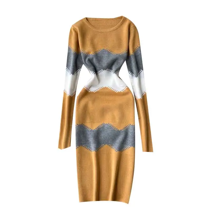 Женское трикотажное платье с круглым вырезом SINGRAIN облегающее длинными рукавами