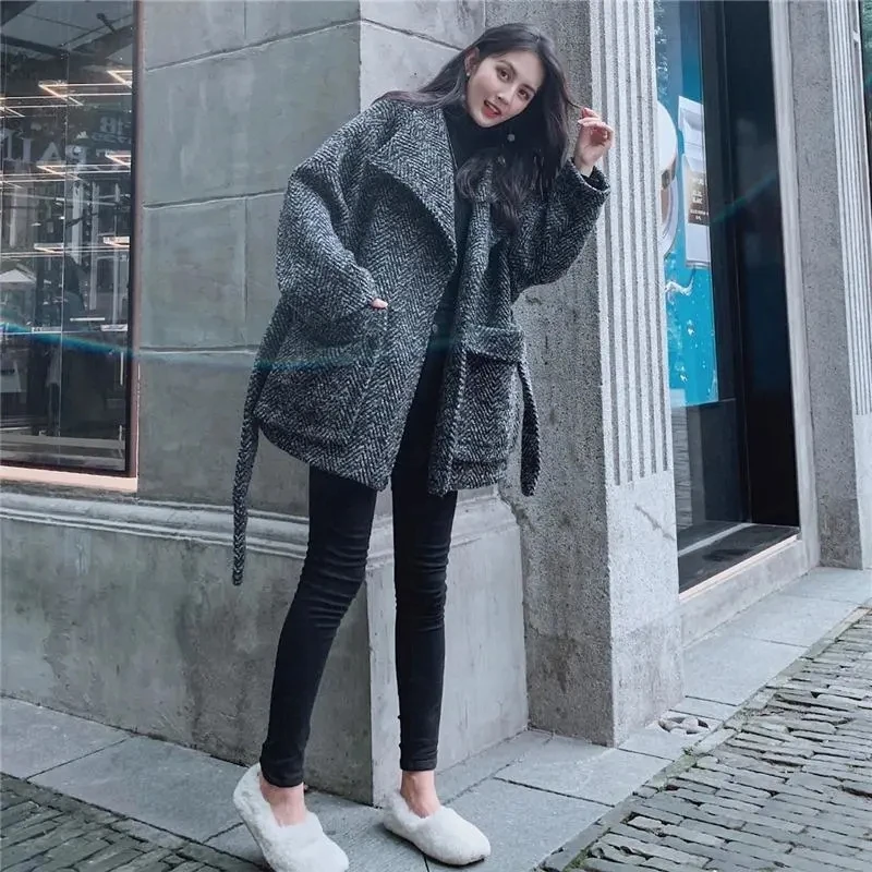 

Women's Winter Outerwear 2021 Long Sleeve Loose Twill Woolen Oversize Coats Female Fashion Turndown Collar Thicken Woolen Jacket