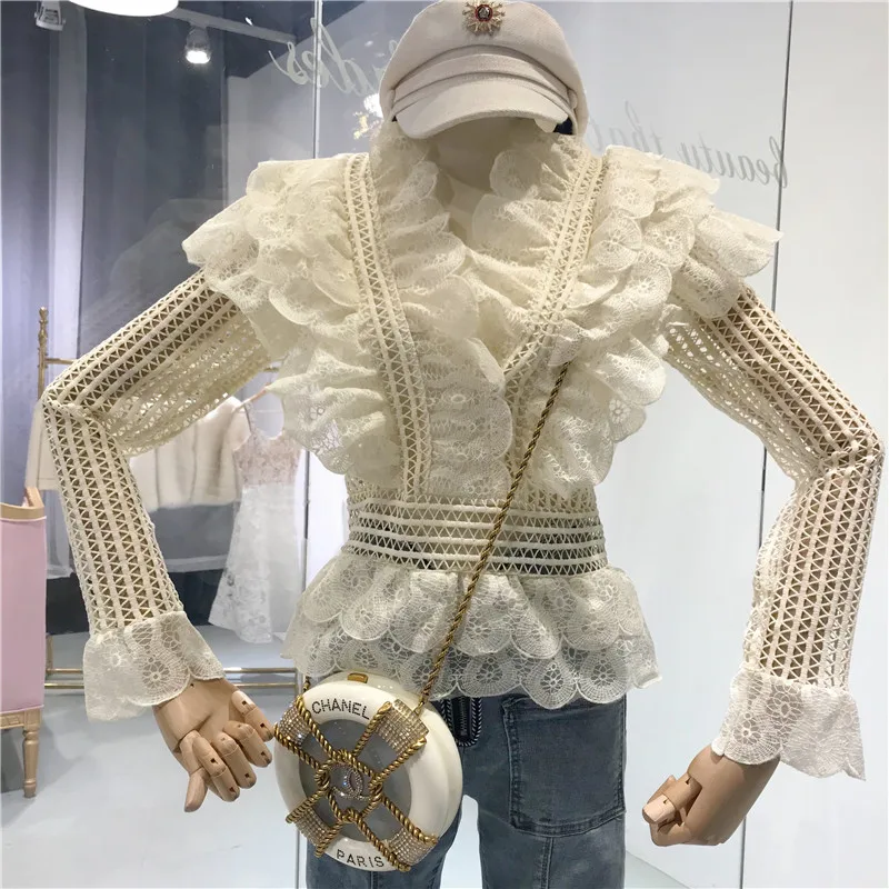 Женская кружевная блузка с оборками подиумная розового цвета V-образным вырезом