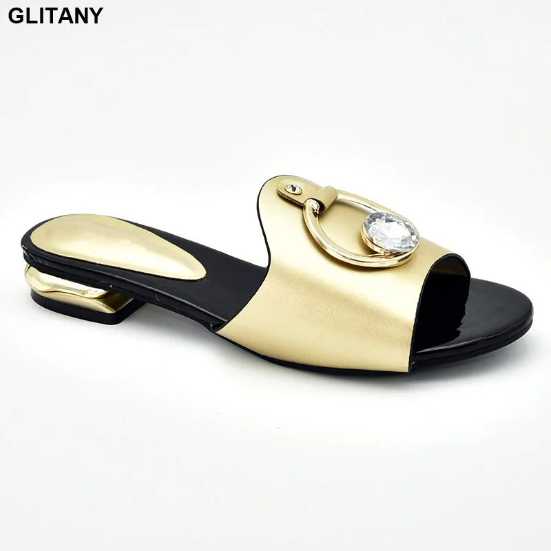 Новинка Модная женская обувь Женские свадебные туфли на низком каблуке в