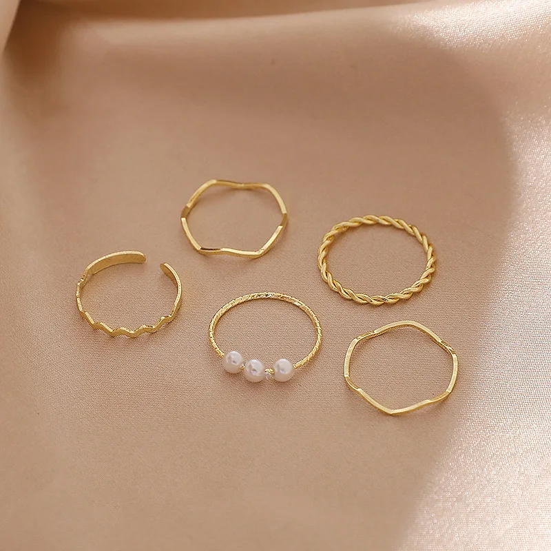 Кольцо женское на указательный палец с искусственным жемчугом набор из пяти