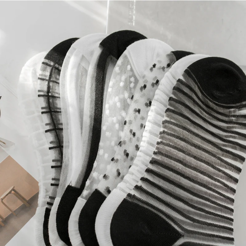 Короткие женские носки в стиле Харадзюку летние черные и белые | Женская одежда