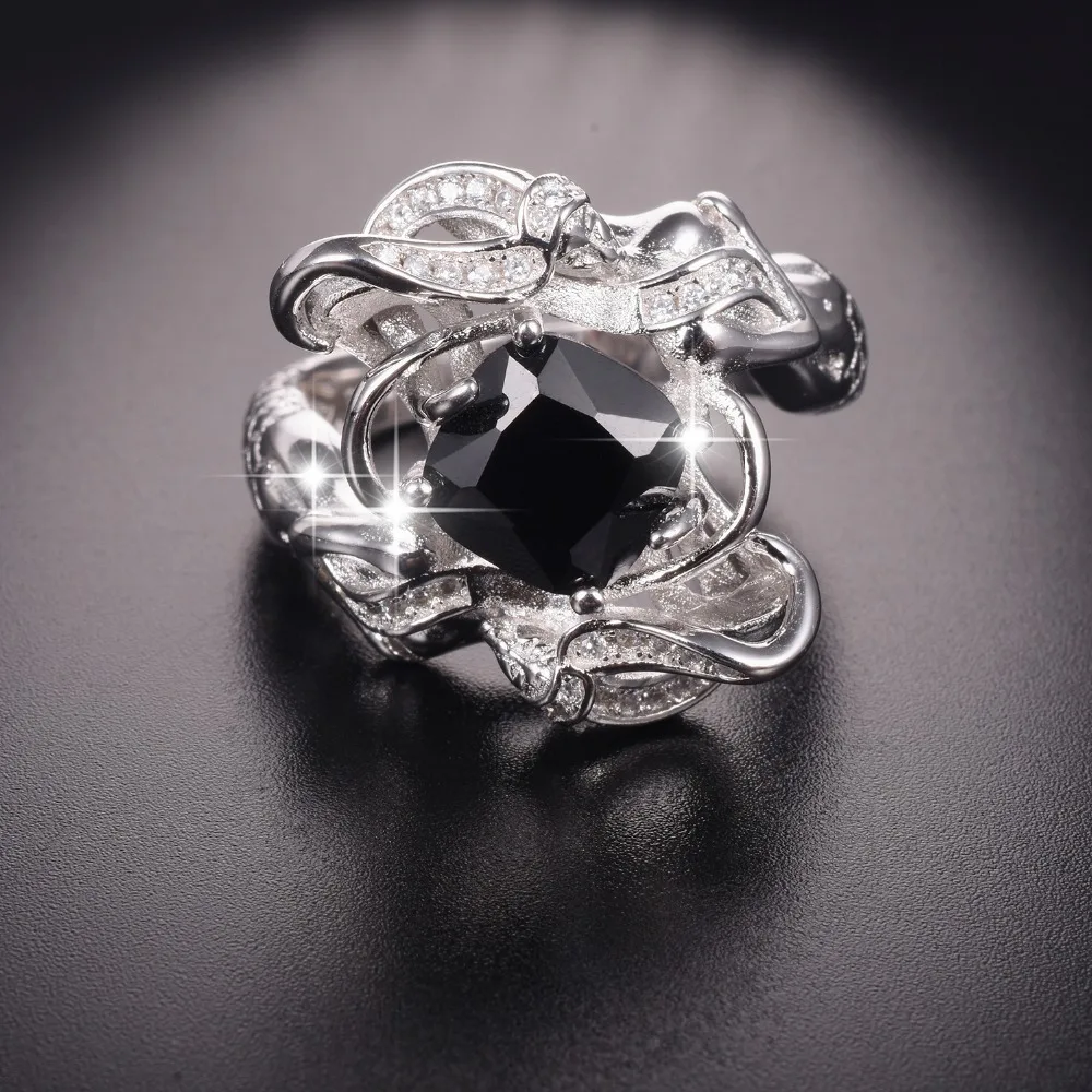 Акция! Женское кольцо из серебра 925 пробы с черным камнем-талисманом | Украшения и