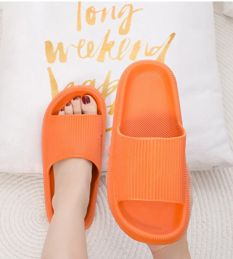 

2021 Outdoor Beach Slippers Sandals Summer Hot Sale Unisex Thick Bottom Slides Men