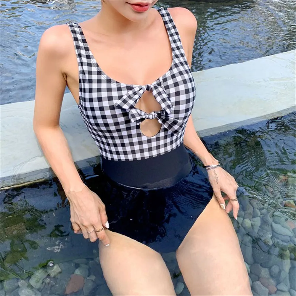 Сексуальный цельный купальник с вырезами Женская клетчатая одежда для плавания