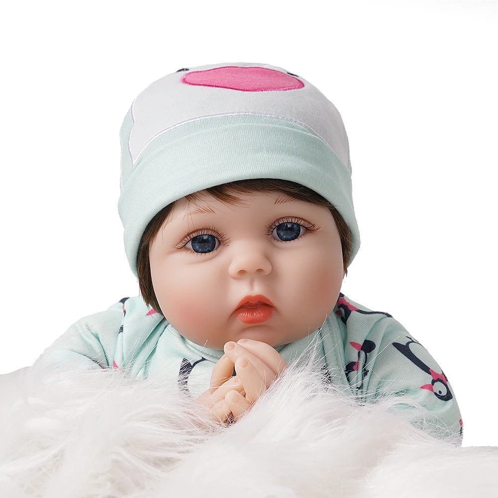 55 см Reborn Baby Doll Девушка Силиконовый виниловый светильник зеленый и темно-розовый наряд
