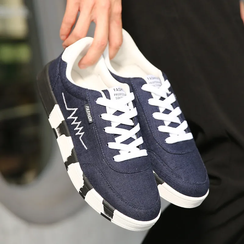 

Brand Trend Formal Men's Shoes Non-slip Party Large Size Designer Comfortable Flat Men Fashion New 2021 Wear-resistant