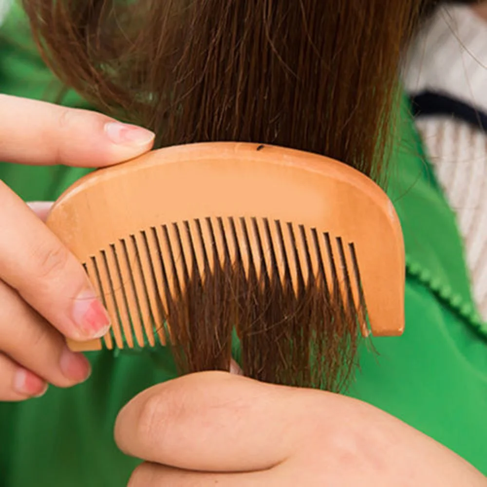 

1 Pcs Natural Peach Wood Comb Close Teeth Anti-static Head Massage Beard Hair Care Wooden Tools Beauty Accessories